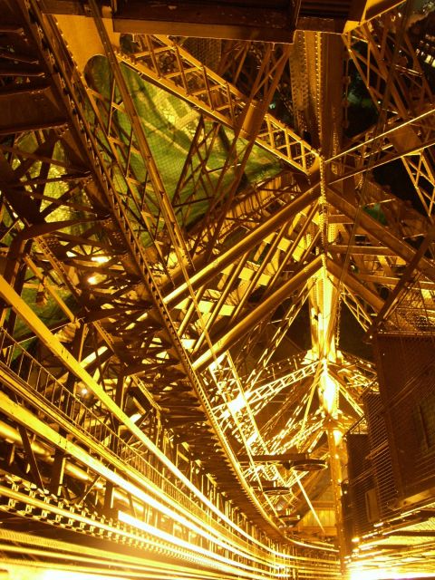 La rampe d'ascenceur de la tour Eiffel